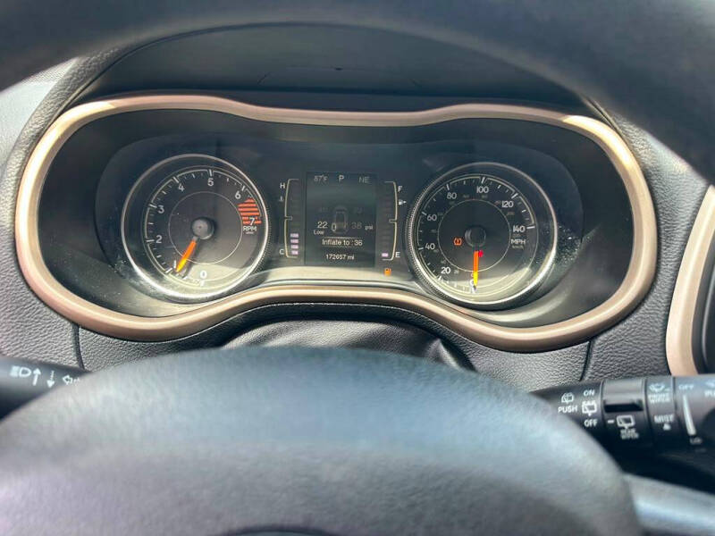 2016 Jeep Cherokee Sport