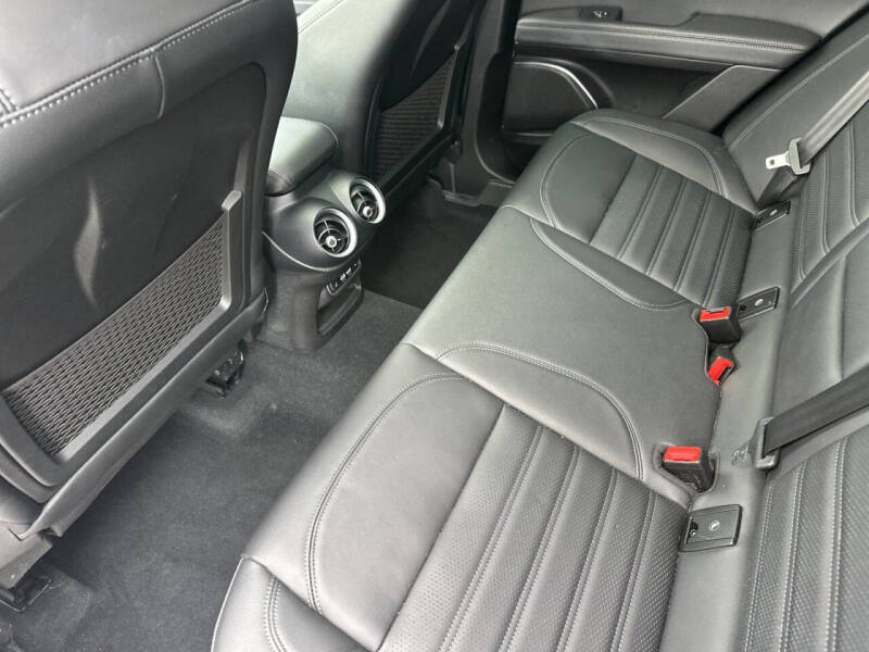 2022 Alfa Romeo Stelvio Veloce