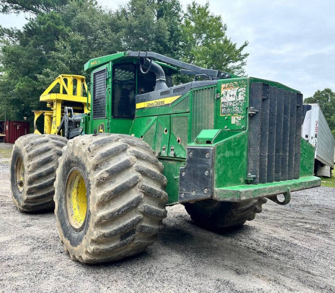 2022 John Deere 843L-II