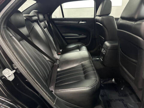 2023 Chrysler 300 S V6