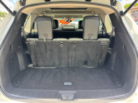 2017 Nissan Pathfinder SL