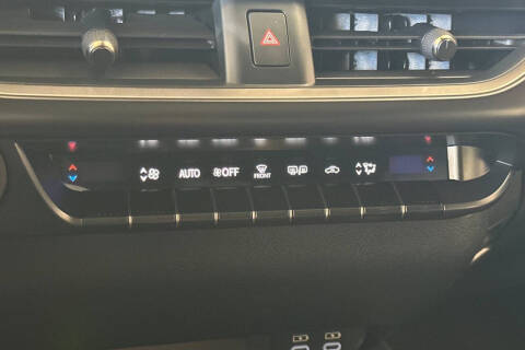 2025 Lexus UX 300h