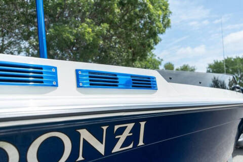 1986 Donzi Marine Minx 20'