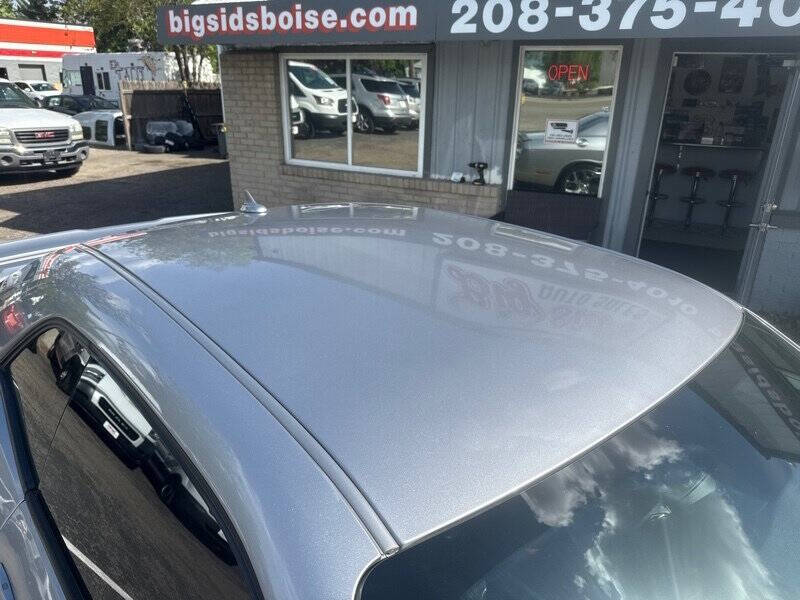 2015 Dodge Challenger SXT Plus