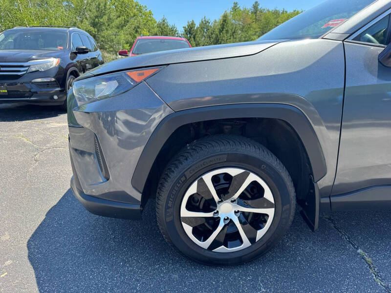 2020 Toyota RAV4 LE