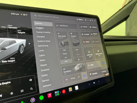 2025 Tesla Cybertruck