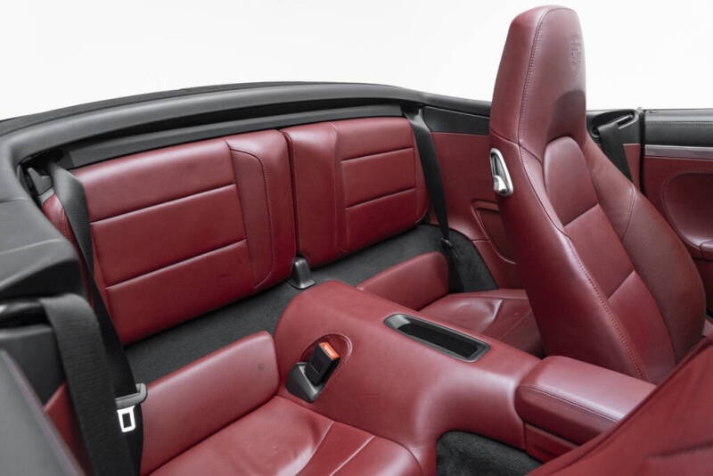 2019 Porsche 911 Carrera