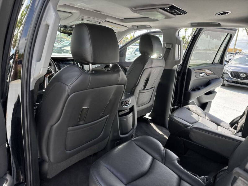 2020 Cadillac Escalade Luxury