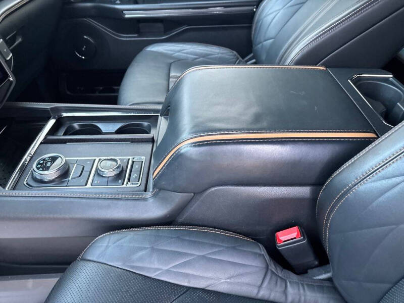2022 Ford Expedition MAX Platinum