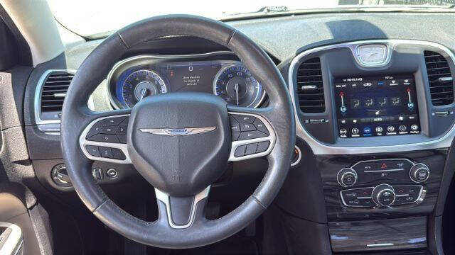 2018 Chrysler 300 Touring