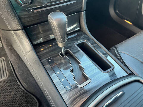 2014 Chrysler 300 C John Varvatos Limited Edition