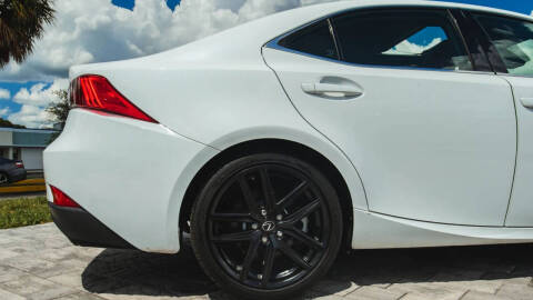 2017 Lexus IS 200t