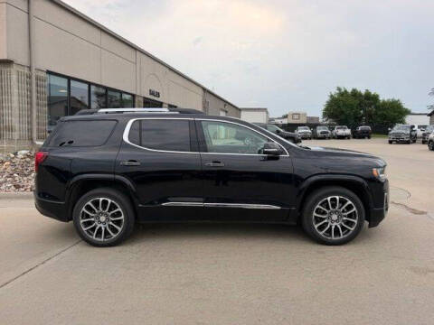 2022 GMC Acadia Denali