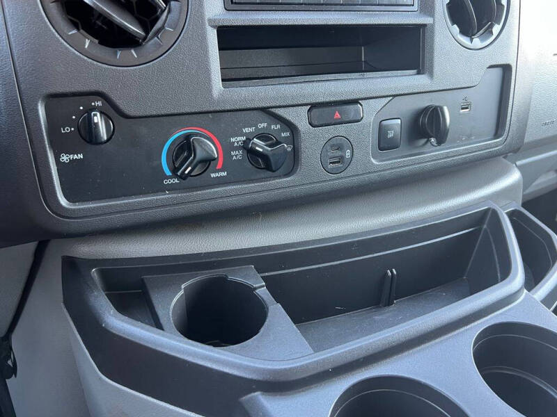 2024 Ford E-Series