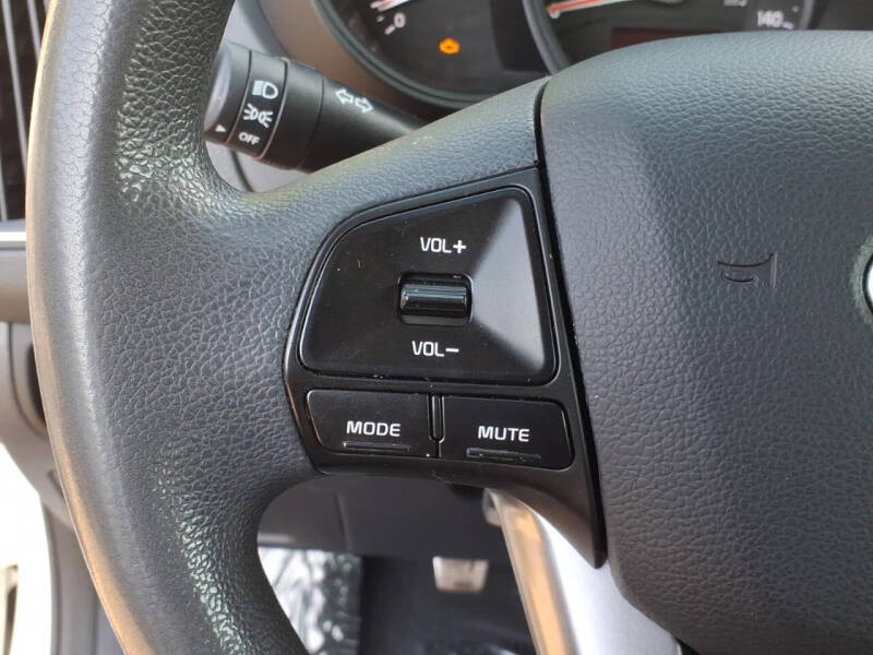 2016 Kia Rio LX - Photo 10