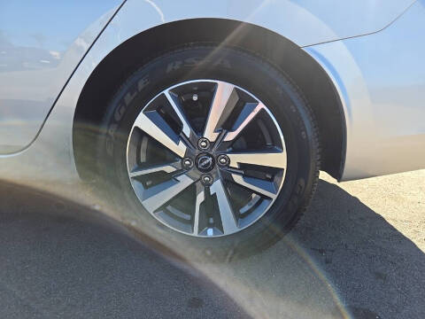 2023 Nissan Versa SV