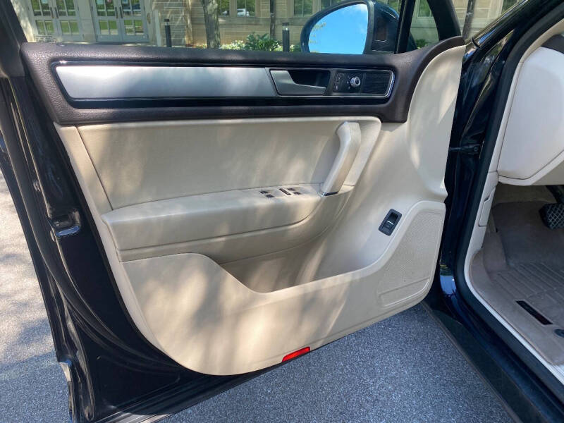 2015 Volkswagen Touareg TDI Lux