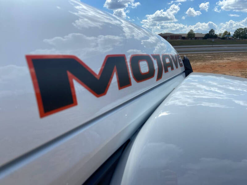 2025 Jeep Gladiator Mojave X