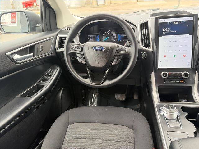 2022 Ford Edge SE