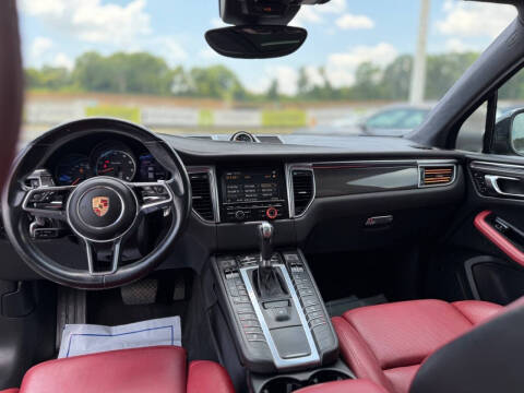 2015 Porsche Macan Turbo