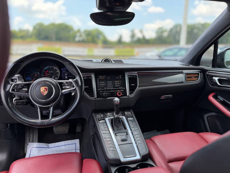 2015 Porsche Macan Turbo