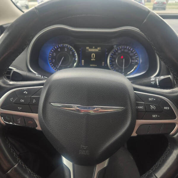 2016 Chrysler 200 Limited