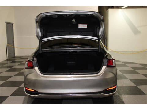 2021 Lexus ES 300h Luxury