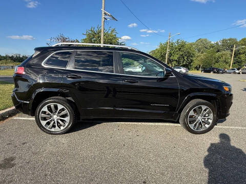 2019 Jeep Cherokee Overland