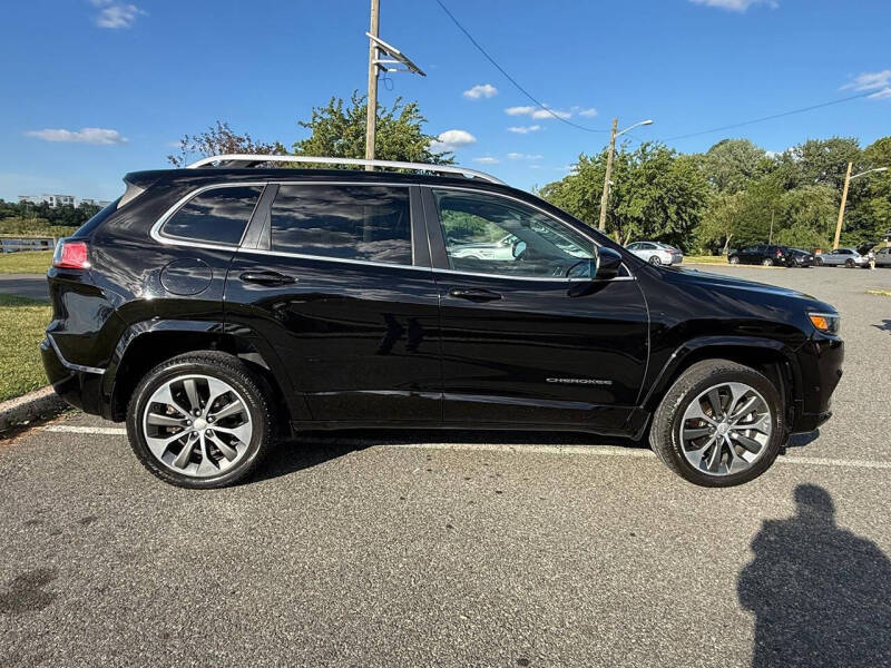 2019 Jeep Cherokee Overland