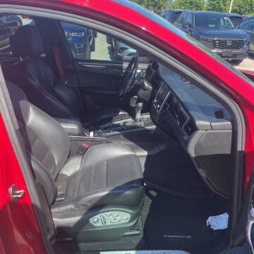 2018 Porsche Macan Turbo