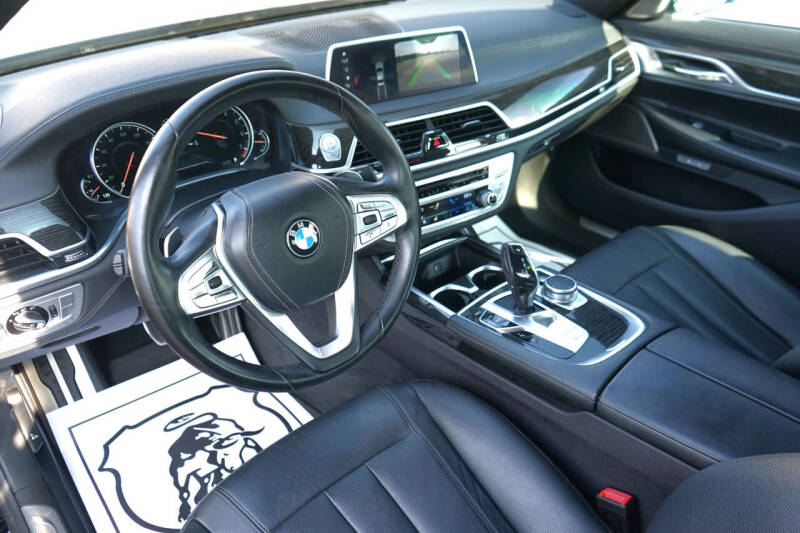 2018 BMW 7 Series 740i