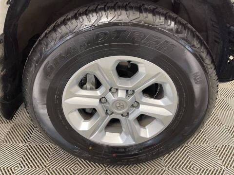 2024 Toyota 4Runner SR5