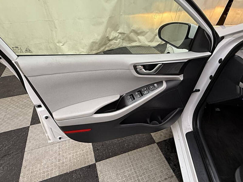 2020 Hyundai Ioniq Hybrid Blue