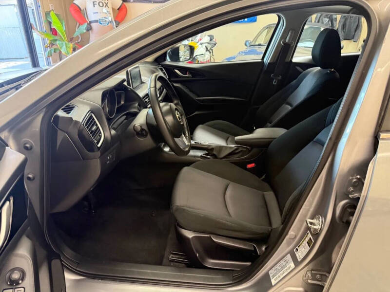 2015 Mazda MAZDA3 i Touring