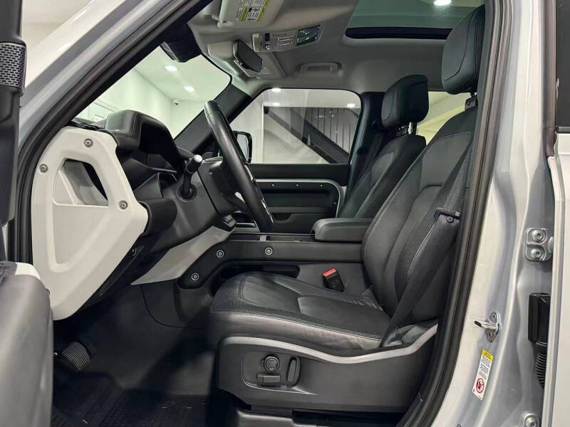 2023 Land Rover Defender 110 X-Dynamic SE