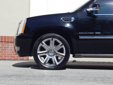 2011 Cadillac Escalade ESV Premium
