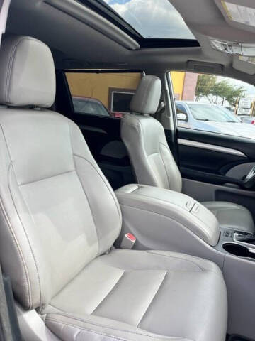 2018 Toyota Highlander SE