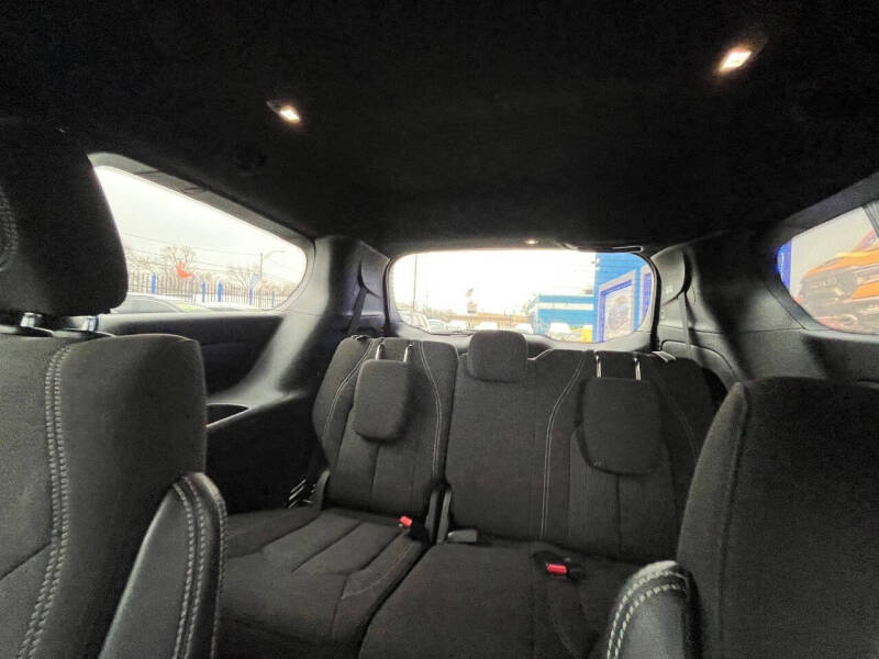 2022 Chrysler Pacifica Touring