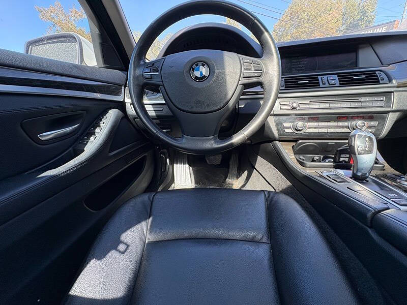 2013 BMW 5 Series 528i xDrive