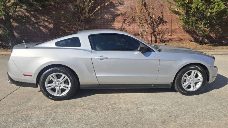 2012 Ford Mustang V6