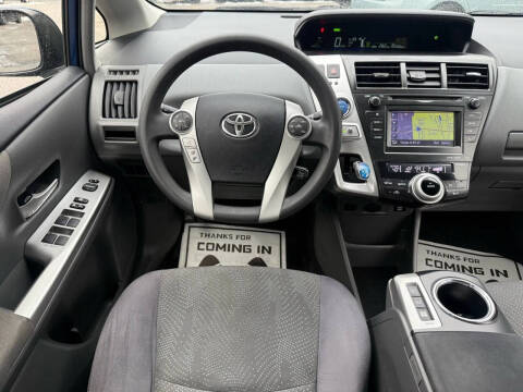 2013 Toyota Prius v Three