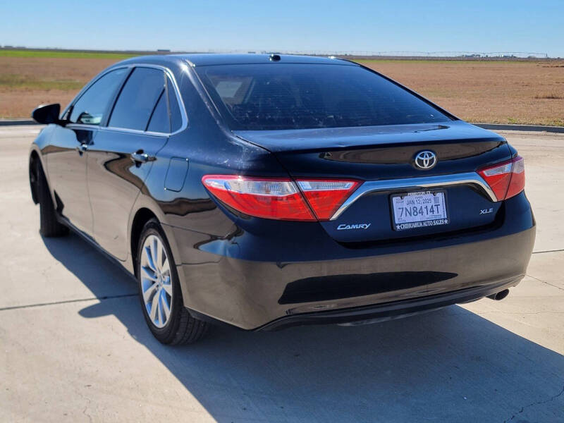 2016 Toyota Camry XLE photo 5