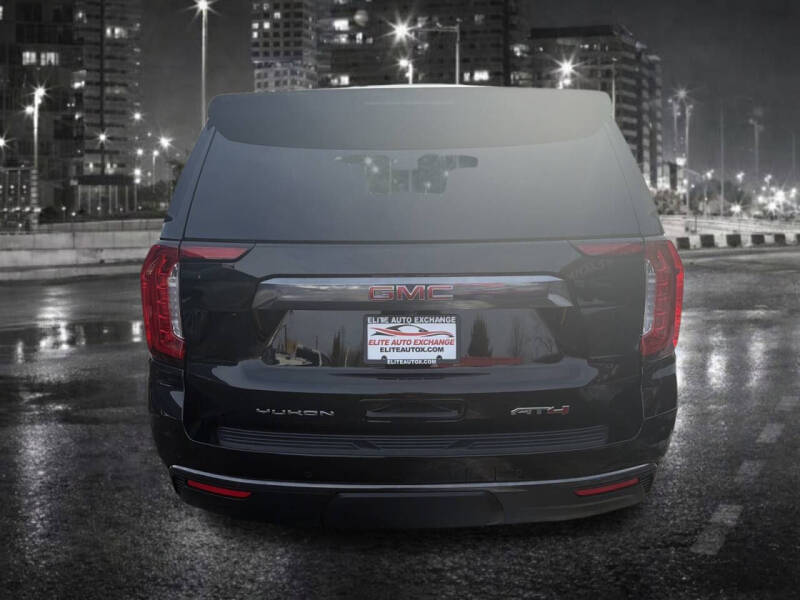 2023 GMC Yukon XL AT4