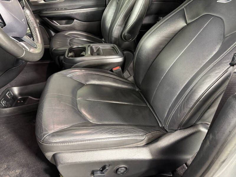 2020 Chrysler Pacifica Launch Edition