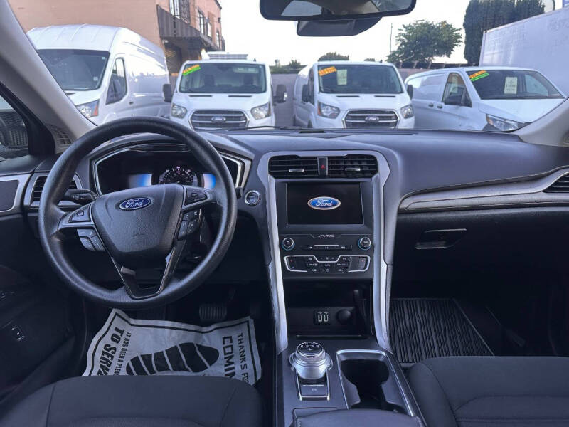 2020 Ford Fusion Hybrid SE