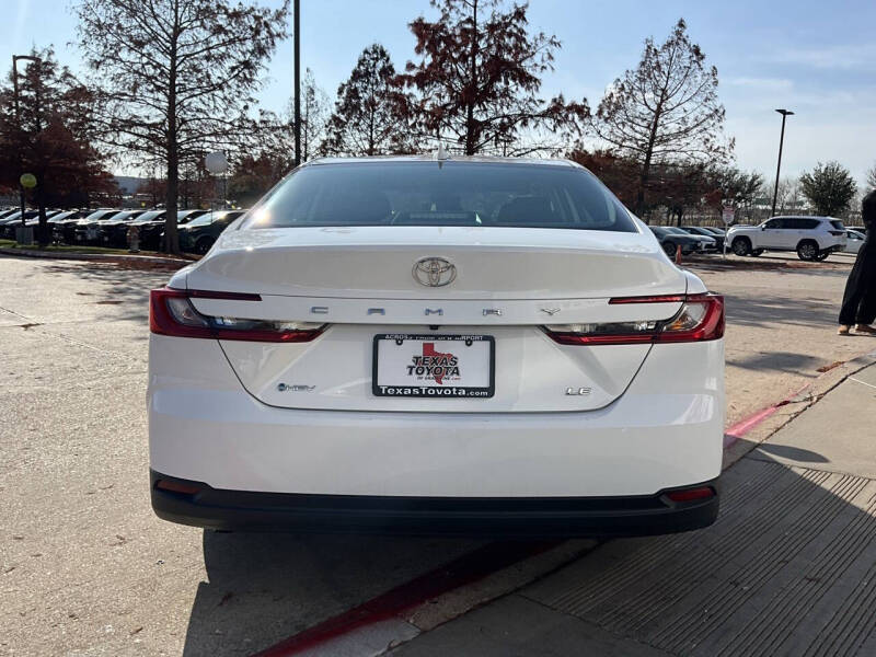 2025 Toyota Camry LE