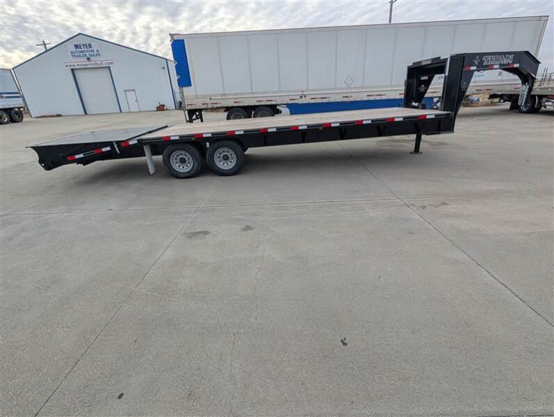 2025 Titan Trailer 26 ft. Flatbed