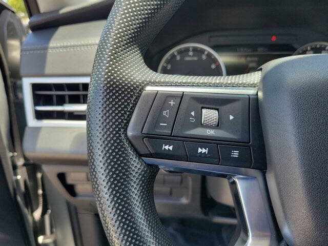 2024 Mitsubishi Outlander ES