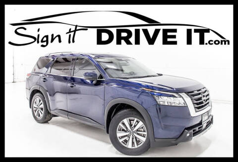 2022 Nissan Pathfinder SL