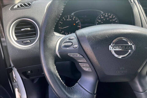 2018 Nissan Pathfinder SV
